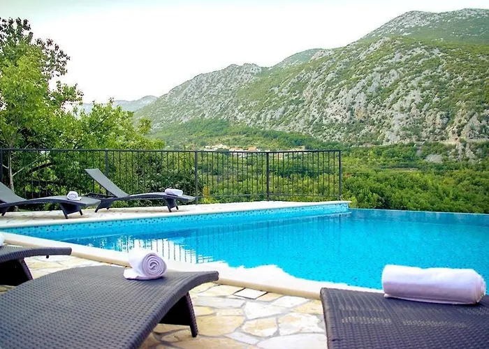 Σπίτι διακοπών Mosor Mit Beheiztem Salzwasserpool Und Sauna By Interhome Omiš