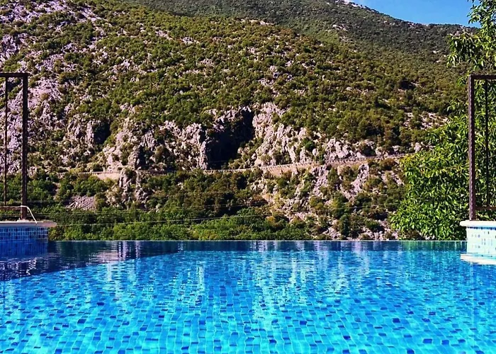 Mosor Mit Beheiztem Salzwasserpool Und Sauna By Interhome *